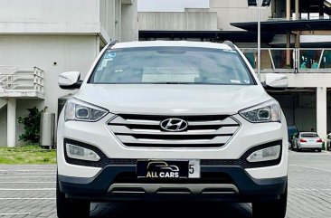 Selling White Hyundai Santa Fe 2013 in Makati