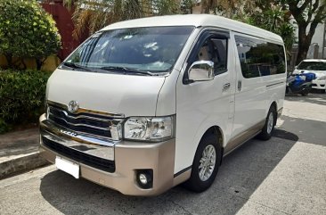 Pearl White Toyota Hiace 2017 for sale in Manila