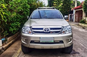 Selling White Toyota Fortuner 2023 in Muntinlupa