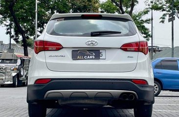 White Hyundai Santa Fe 2013 for sale in Automatic