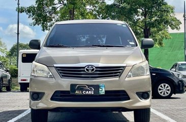 Selling White Toyota Innova 2013 in Makati