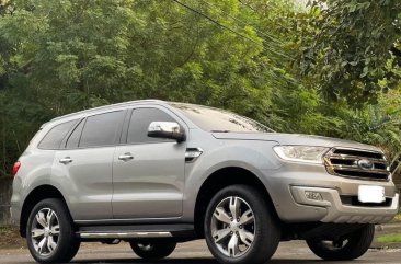 White Ford Everest 2018 for sale in Automatic