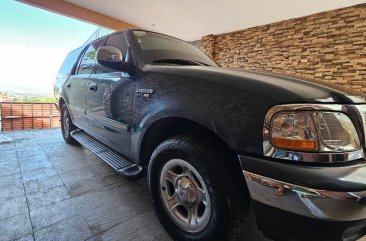 Sell White 2002 Ford Expedition in Cebu City