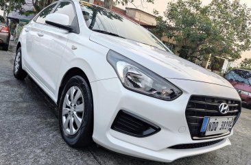 White Hyundai Elantra 2018 Sedan at Automatic  for sale in Manila