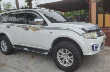 Selling Pearl White Mitsubishi Montero 2014 in Pateros
