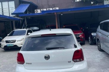 White Volkswagen Polo 2015 for sale in Automatic