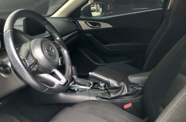 White Mazda 3 2019 for sale in Automatic