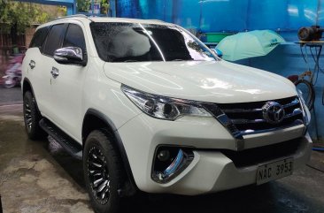 Selling White Toyota Fortuner 2017 in Manila