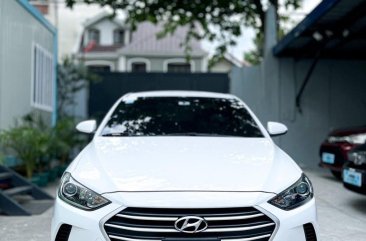 White Hyundai Elantra 2018 for sale in Quezon City