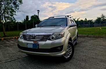 Sell White 2012 Toyota Fortuner in Balete