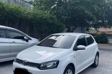 White Volkswagen Polo 2015 for sale in Automatic