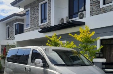 White Hyundai Starex 2015 for sale in Quezon City