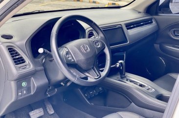 Sell Pearl White 2016 Honda Hr-V in Manila