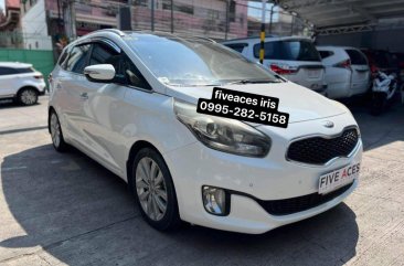 White Kia Carens 2014 for sale in Automatic