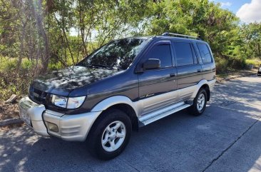 White Isuzu Crosswind 2003 for sale in Quezon City