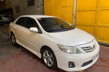 Sell Pearl White 2013 Toyota Corolla in Quezon City