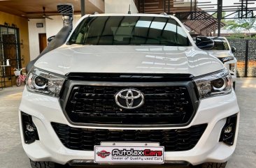 White Toyota Hilux 2018 for sale in Automatic