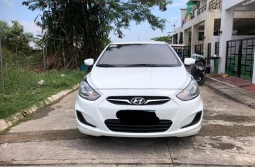 White Hyundai Accent 2012 for sale in Manila