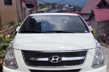 Selling White Hyundai Starex 2014 in Manila