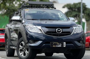 Selling White Mazda Bt-50 2019 in Makati
