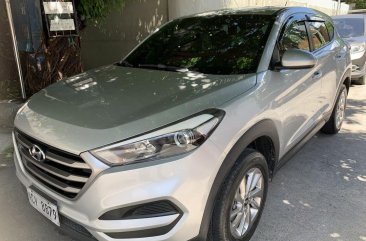 Sell White 2016 Hyundai Tucson in Makati