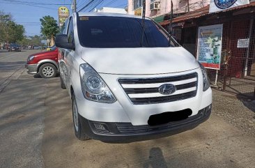 Selling White Hyundai Starex 2017 in Cabanatuan