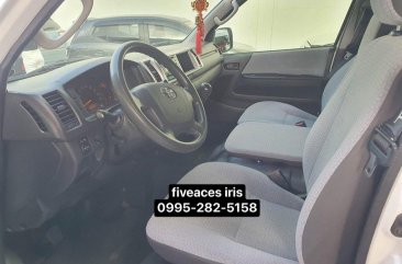 Sell White 2015 Toyota Grandia in Mandaue