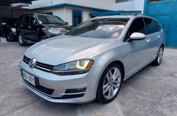 White Volkswagen Golf 2018 for sale in Automatic