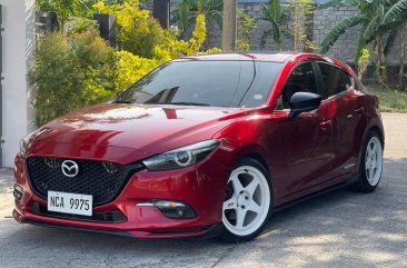 Selling Green Mazda 3 2018 in Guiguinto