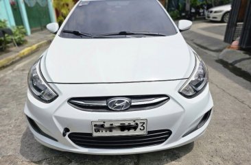 Sell White 2018 Hyundai Accent in Bacoor