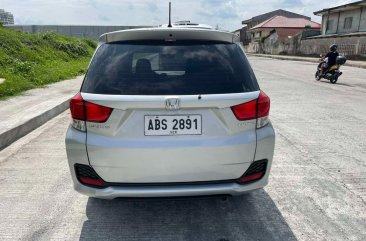 Selling White Honda Mobilio 2016 in Pasig