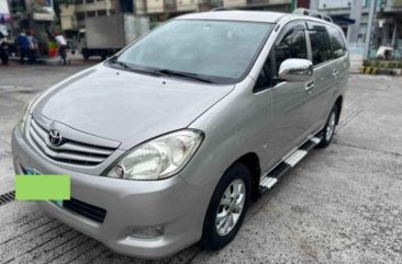 Sell White 2012 Toyota Innova in Quezon City