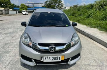 Selling White Honda Mobilio 2016 in Pasig