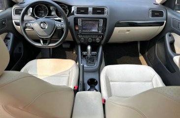 Sell White 2017 Volkswagen Jetta in Muntinlupa