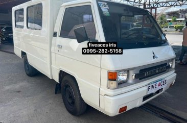 White Mitsubishi L300 2012 for sale in Mandaue