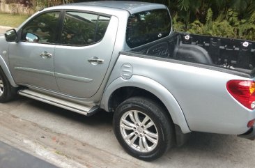 White Mitsubishi Strada 2011 for sale in Muntinlupa