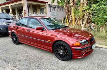 Selling White Bmw 316i 2000 in Lipa