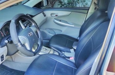 White Toyota Altis 2013 for sale in Automatic