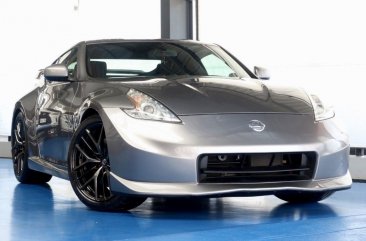Selling White Nissan 370Z 2010 in Quezon City