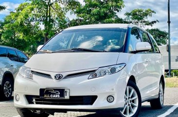 White Toyota Previa 2014 for sale in Automatic