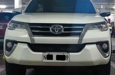 Sell Green 2023 Toyota Fortuner in Mandaluyong
