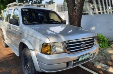 Sell White 2004 Ford Everest in Marikina