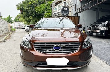 Sell White 2015 Volvo XC60 in Bacoor