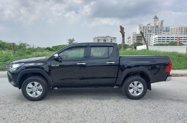 Sell White 2019 Toyota Hilux in Marikina