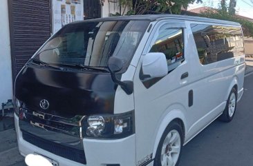 White Toyota Hiace 2016 for sale in Taguig