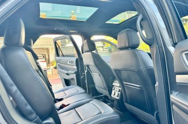 White Ford Explorer 2017 for sale in Automatic