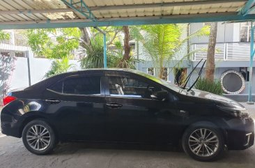 Sell White 2014 Toyota Corolla altis in Nampicuan