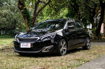 Sell White 2016 Acura RL in Quezon City