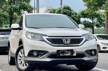 Sell White 2015 Honda Cr-V in Makati