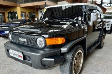 Selling White Toyota Fj Cruiser 2014 in Angeles